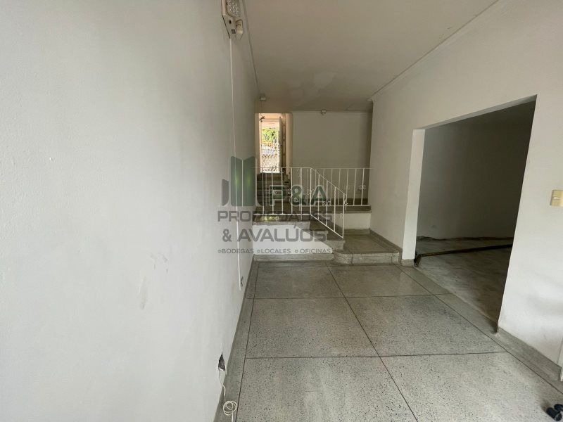 Casa en arriendo Antioquia Medellín El Poblado 500 m2 Habitaciones 9 Baños 4 Garajes 0 Precio $14000000