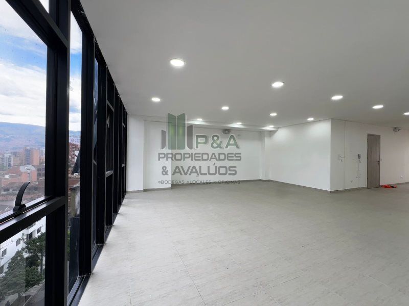 Bodega en arriendo o venta Antioquia Medellín Perpetuo Socorro 135 m2 Habitaciones 0 Baños 1 Garajes 0 Precio venta $1300000000 Precio arriendo $6800000