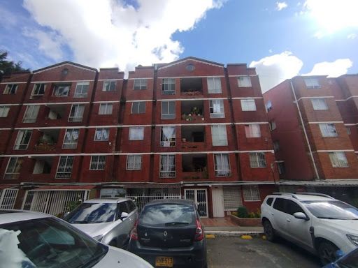 Apartamento en venta Cundinamarca Bogotá Villas De Granada Et I 54 m2 Habitaciones 3 Baños 1 Garajes 0 Precio $240000000