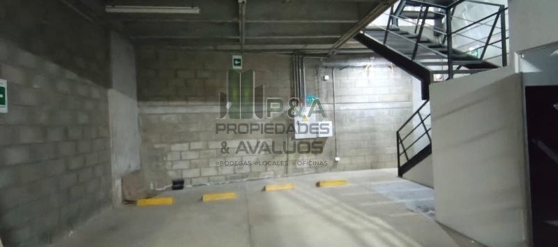 Bodega en arriendo Antioquia Medellín Popular 458 m2 Habitaciones 0 Baños 6 Garajes 0 Precio $17500000