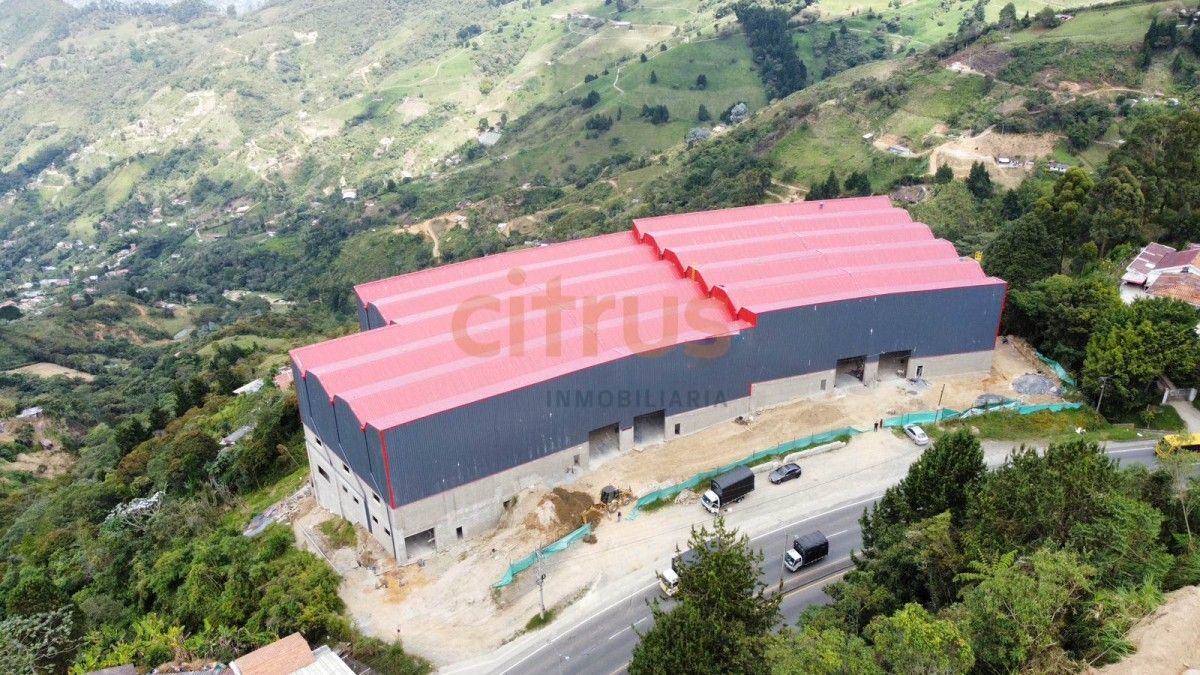 Bodega en arriendo Antioquia Copacabana Copacabana 5033 m2 Habitaciones 0 Baños 8 Garajes 20 Precio $140924000