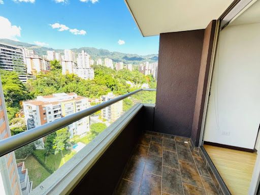 Apartamento en arriendo Antioquia Envigado Alto De Misael 90 m2 Habitaciones 3 Baños 2 Garajes 1 Precio $3700000