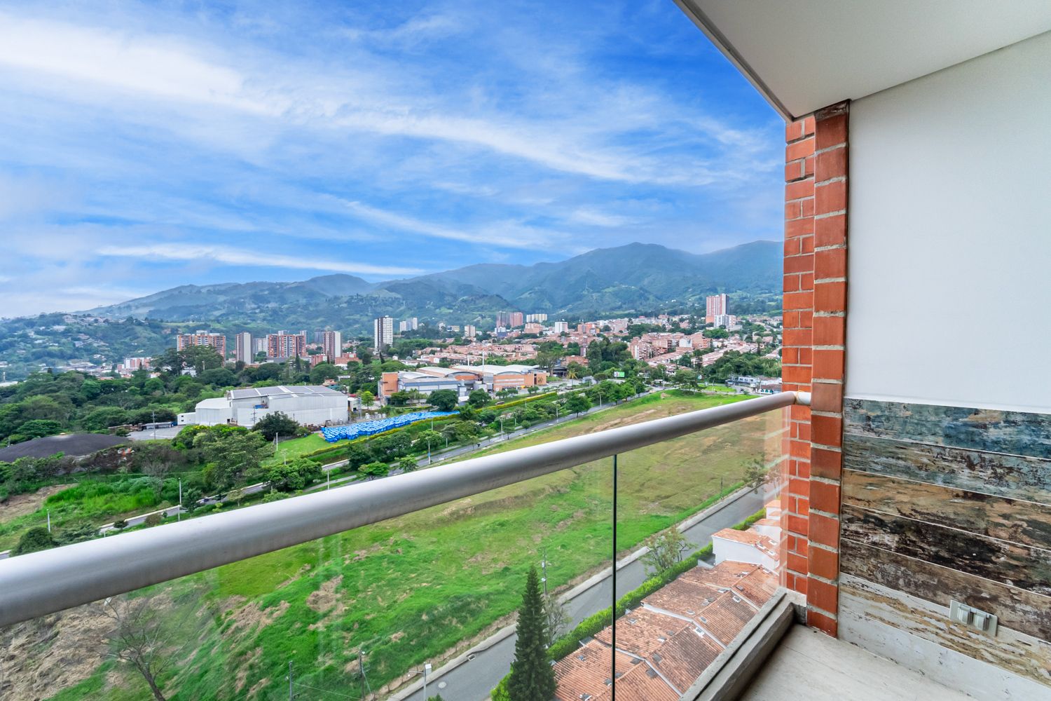 Apartamento en venta Antioquia Itagüí Ditaires 63 m2 Habitaciones 2 Baños 2 Garajes 1 Precio $410000000