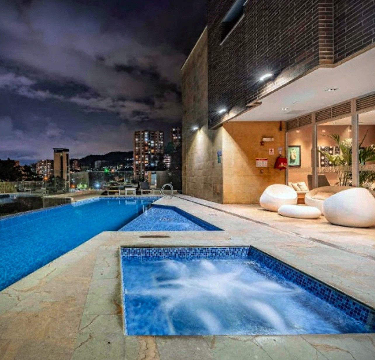 Apartamento en venta Antioquia Medellín El Tesoro 85 m2 Habitaciones 2 Baños 2 Garajes 1 Precio $1900000000