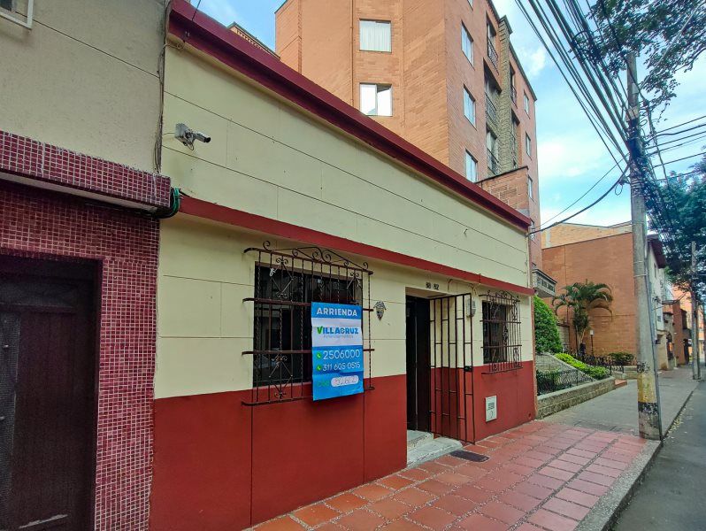 Casa en arriendo Antioquia Medellín Cristobal 300 m2 Habitaciones 6 Baños 2 Garajes 0 Precio $5100000