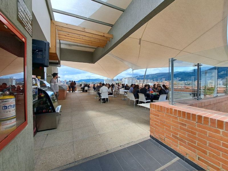 Oficina en venta Cundinamarca Bogotá Santa Barbara Occidental 143 m2 Habitaciones 0 Baños 0 Garajes 4 Precio $2000000000