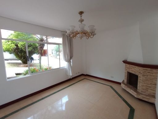 Casa en arriendo Antioquia Envigado La Inmaculada 250 m2 Habitaciones 4 Baños 5 Garajes 2 Precio $6500000