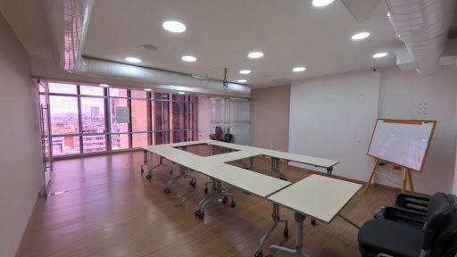 Oficina en arriendo o venta Santander Bucaramanga Centro 90 m2 Habitaciones 0 Baños 0 Garajes 1 Precio venta $295000000 Precio arriendo $3363000