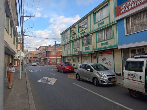 Casa en venta Cundinamarca Bogotá Brasilia 357 m2 Habitaciones 8 Baños 4 Garajes 1 Precio $1100000000