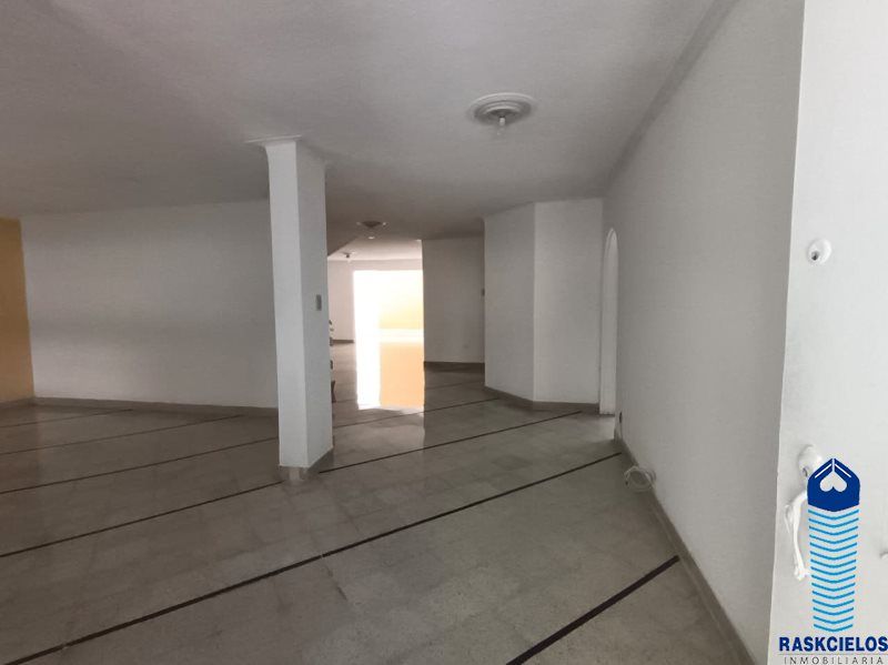 Casa en arriendo Antioquia Medellín Belen 300 m2 Habitaciones 4 Baños 3 Garajes 1 Precio $6000000