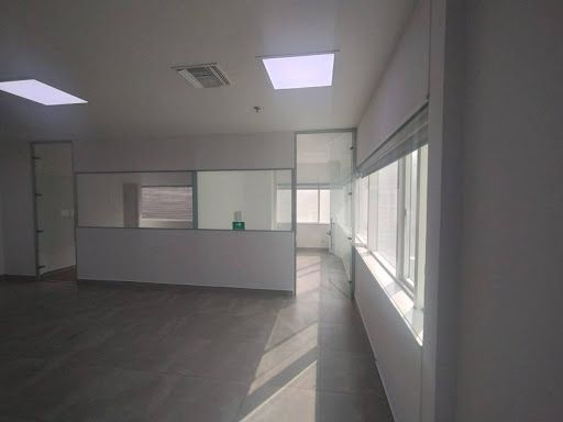 Oficina en arriendo Antioquia Medellín Villa Carlota 97 m2 Habitaciones 0 Baños 1 Garajes 1 Precio $8600000