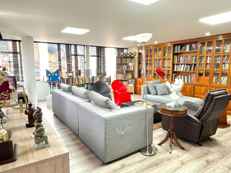 Oficina en arriendo Cundinamarca Bogotá La Catedral 246 m2 Habitaciones 0 Baños 2 Garajes 0 Precio $8500000