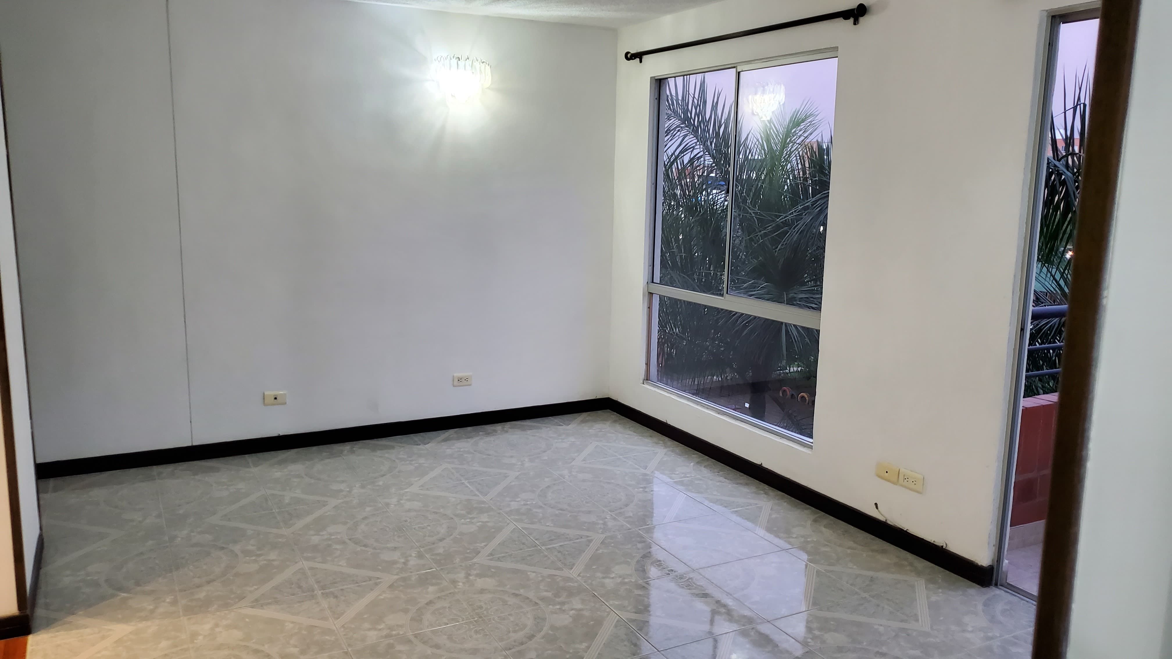 Apartamento en venta Valle Del Cauca Cali Lili 60 m2 Habitaciones 3 Baños 2 Garajes 0 Precio $230000000