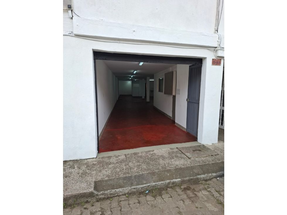 Local en arriendo Antioquia La Ceja Fray Eugenio Ramirez Salazar 900 m2 Habitaciones 0 Baños 2 Garajes 0 Precio $3000000