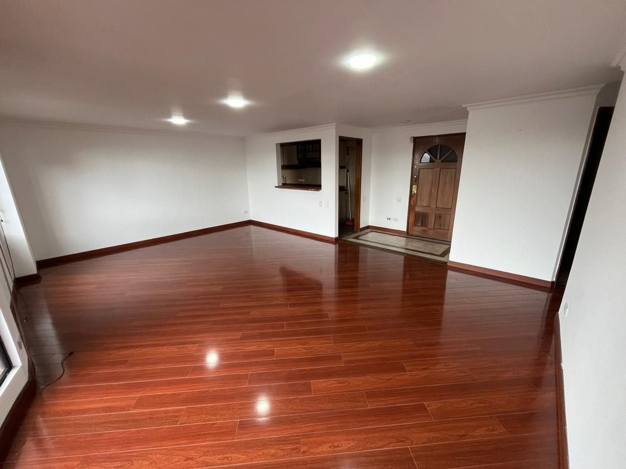 Apartamento en arriendo Cundinamarca Bogotá Samper 90 m2 Habitaciones 2 Baños 2 Garajes 1 Precio $4300000
