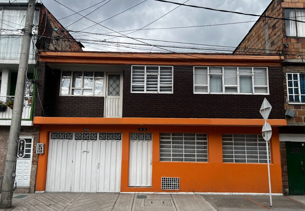 Inmuebles en Remate Casa en venta Cundinamarca Bogotá Samore 194 m2 Habitaciones 6 Baños 3 Garajes 1 Precio $750000000