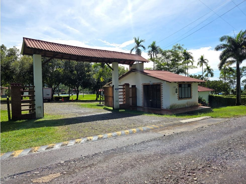 Finca en venta Meta Restrepo Restrepo 10000 m2 Habitaciones 20 Baños 10 Garajes 29 Precio $5000000000