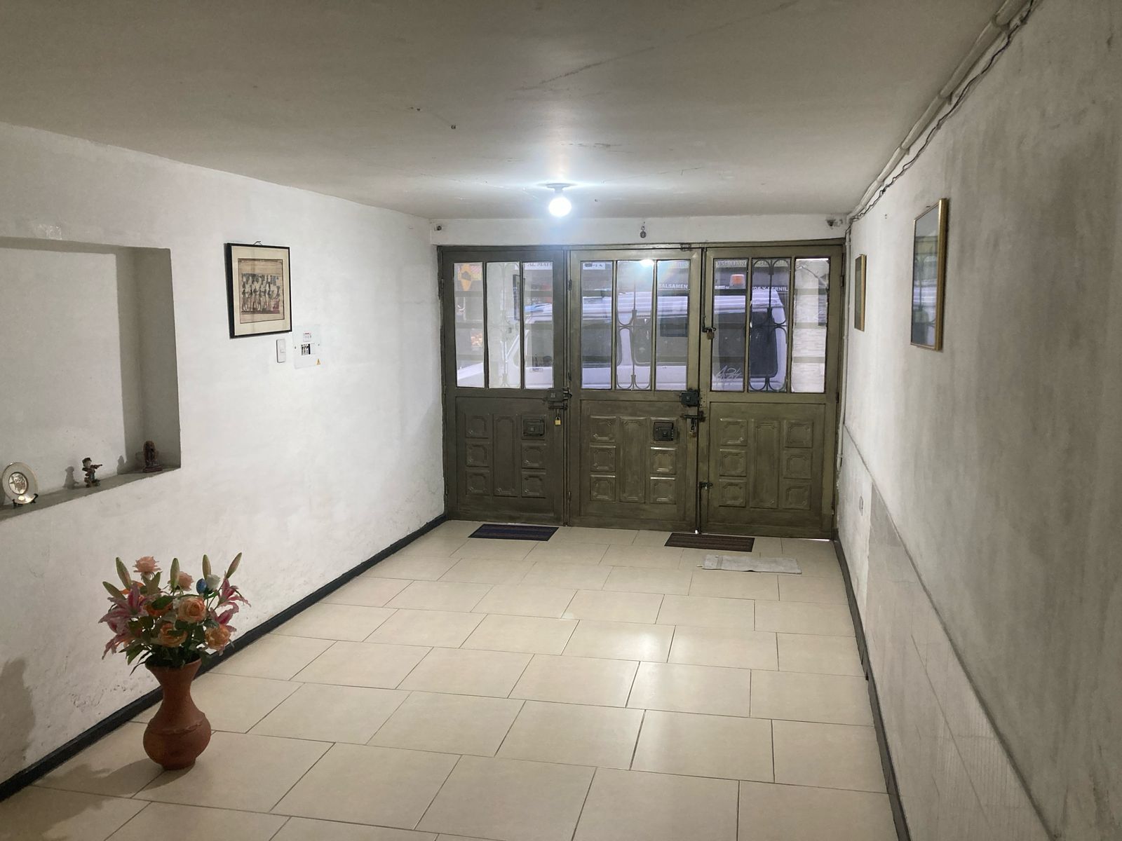 Casa en venta Cundinamarca Bogotá Gualoche 302 m2 Habitaciones 6 Baños 4 Garajes 2 Precio $900000000