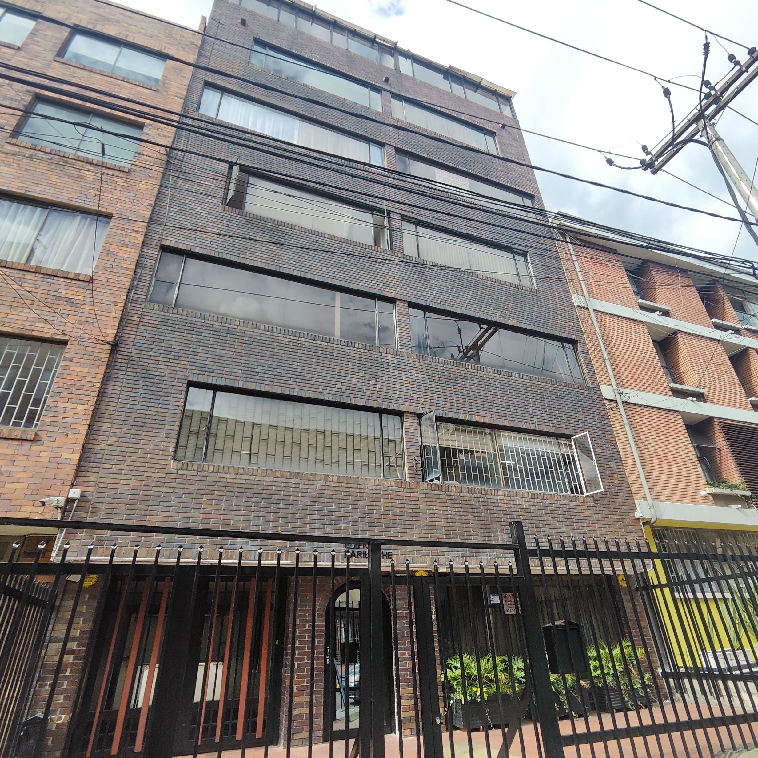 Apartaestudio en venta Cundinamarca Bogotá Marly 36 m2 Habitaciones 1 Baños 1 Garajes 0 Precio $250000000