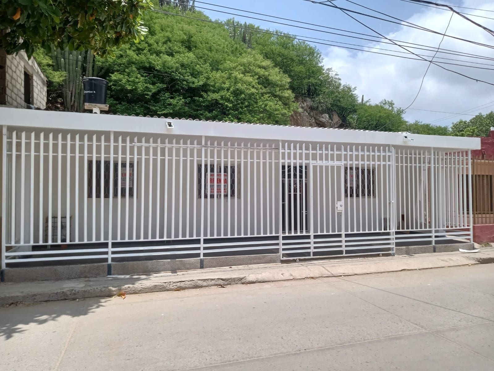 Casa en arriendo o venta Magdalena Santa Marta San Pedro Alejandrino 122 m2 Habitaciones 2 Baños 2 Garajes 1 Precio venta $220000000 Precio arriendo $1000000