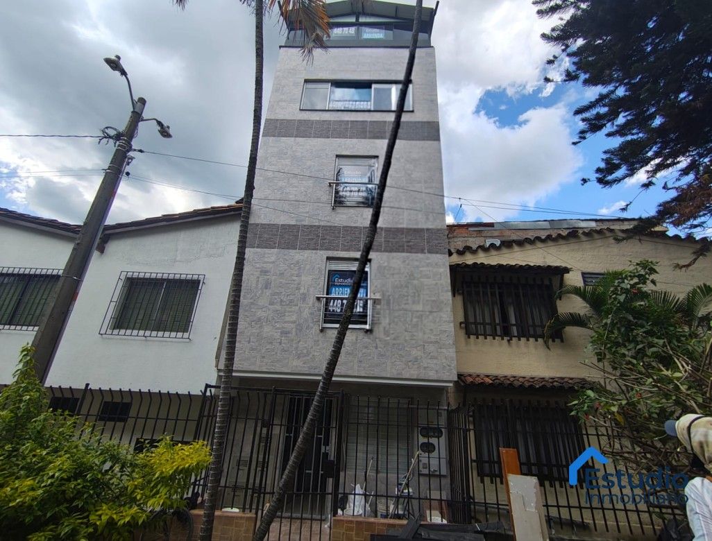 Edificio en venta Antioquia Medellín La Gloria 120 m2 Habitaciones 5 Baños 5 Garajes 0 Precio $850000000