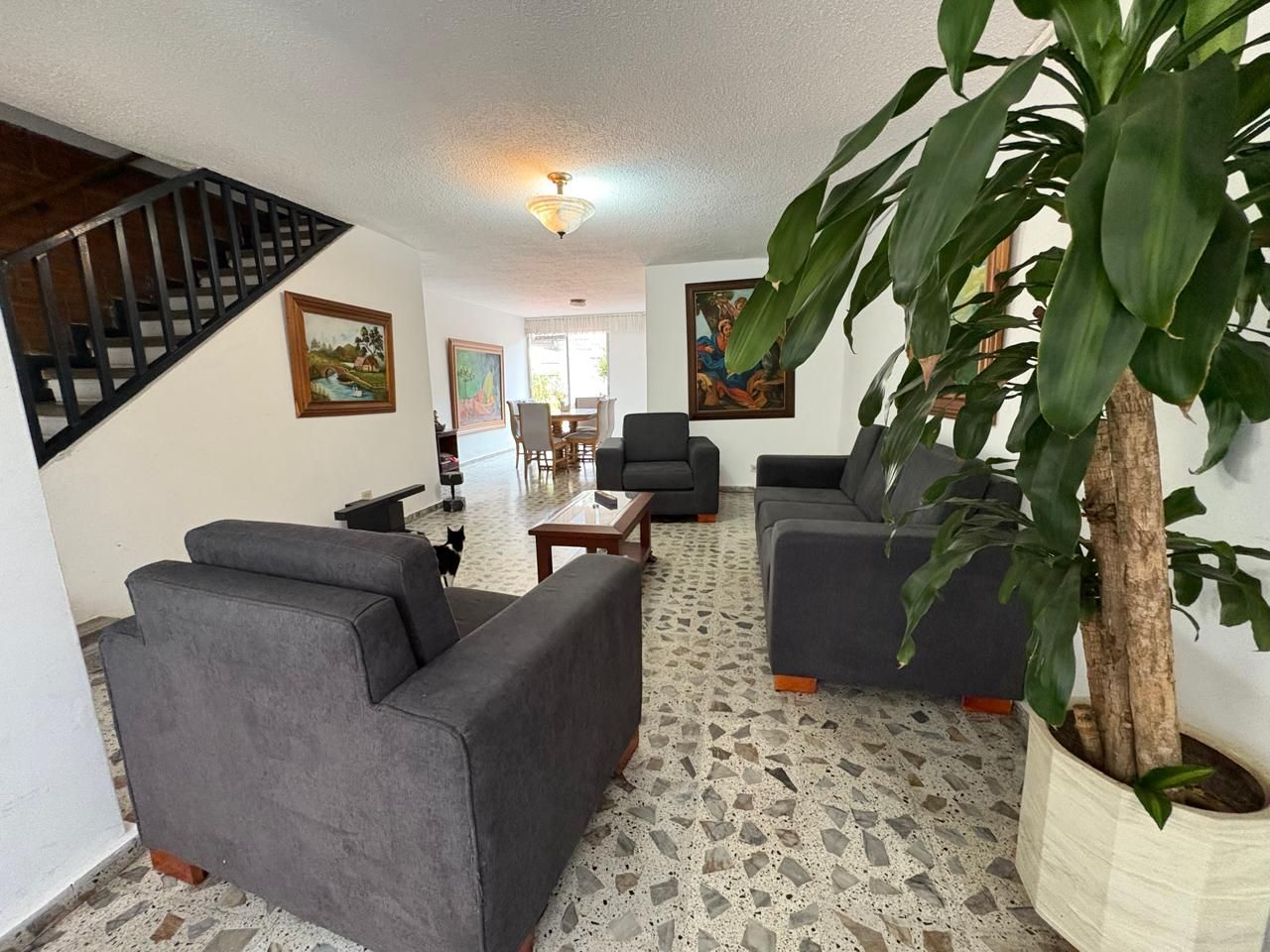 Casa en venta Antioquia Medellín Calasanz 200 m2 Habitaciones 7 Baños 4 Garajes 1 Precio $1230000000