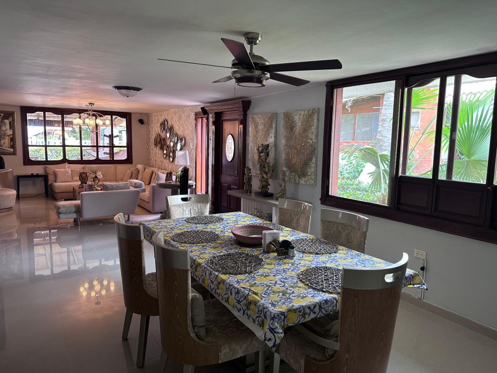 Casa en venta Atlántico Puerto Colombia Puerto Colombia 375 m2 Habitaciones 5 Baños 5 Garajes 3 Precio $1300000000