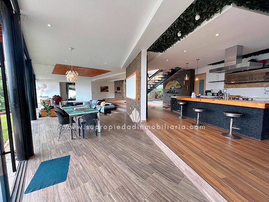 Casa Campestre en arriendo Antioquia Medellín Medellín 412 m2 Habitaciones 3 Baños 4 Garajes 7 Precio $38000000