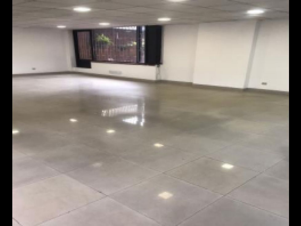 Oficina en arriendo Cundinamarca Bogotá Emaus 94 m2 Habitaciones 0 Baños 2 Garajes 1 Precio $3351920
