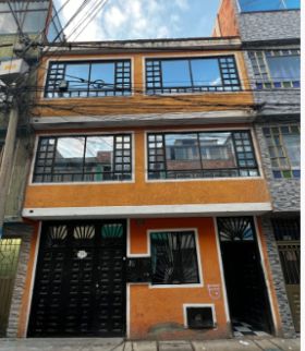 Casa en venta Cundinamarca Bogotá Gran Colombiano 213 m2 Habitaciones 4 Baños 4 Garajes 1 Precio $439000000