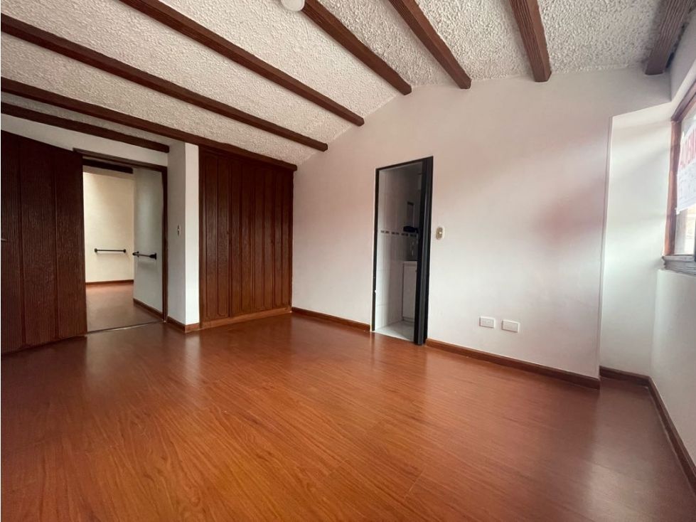 Casa en arriendo Cundinamarca Bogotá Los Cedritos 253 m2 Habitaciones 3 Baños 3 Garajes 4 Precio $8500001