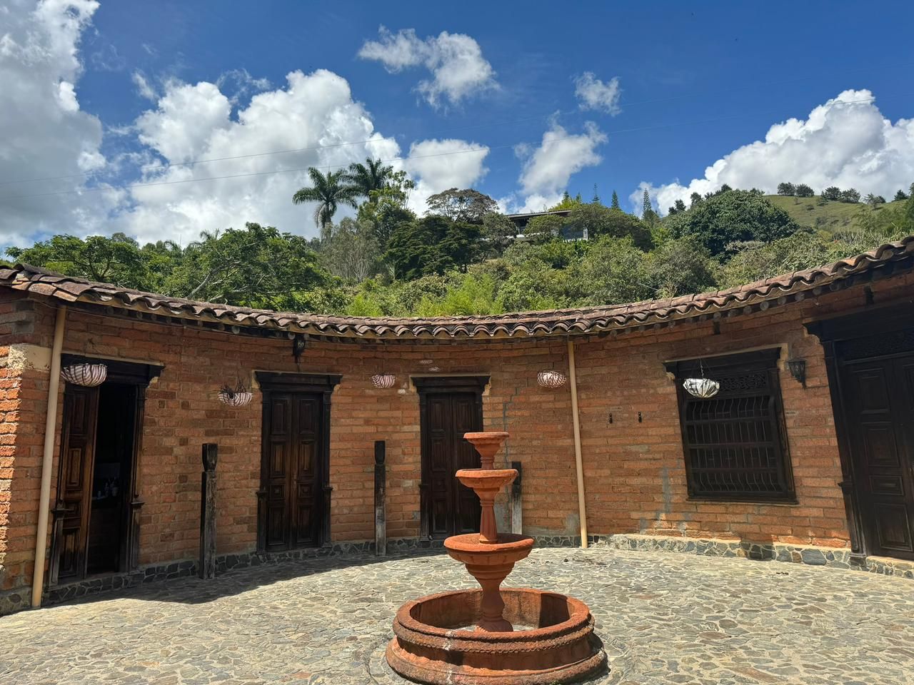 Finca en arriendo Antioquia Copacabana Copacabana 300 m2 Habitaciones 2 Baños 0 Garajes 0 Precio $18000000