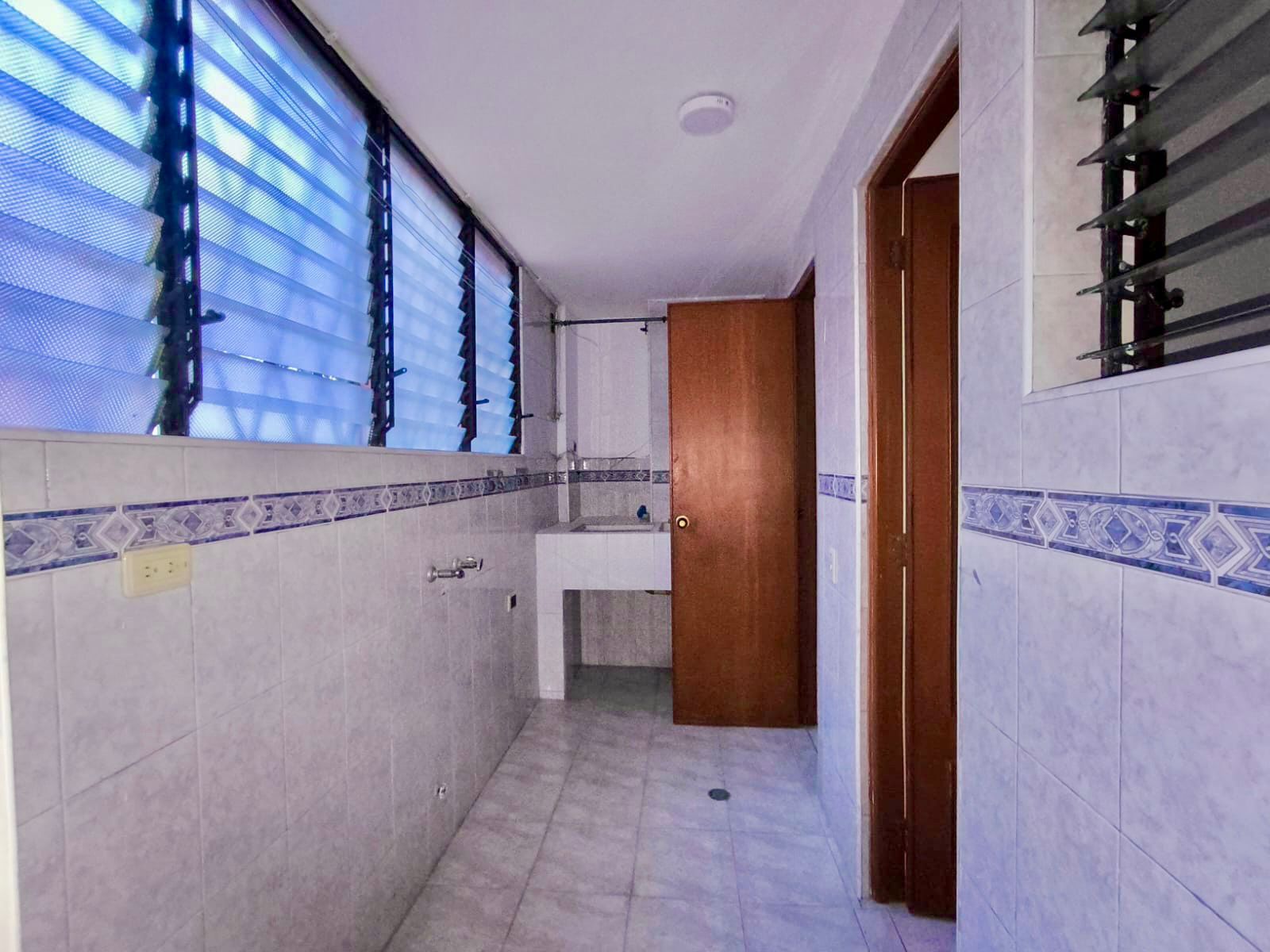 Apartamento en venta Valle Del Cauca Cali Conjunto Residencial Aragon 103 m2 Habitaciones 3 Baños 3 Garajes 2 Precio $390000000