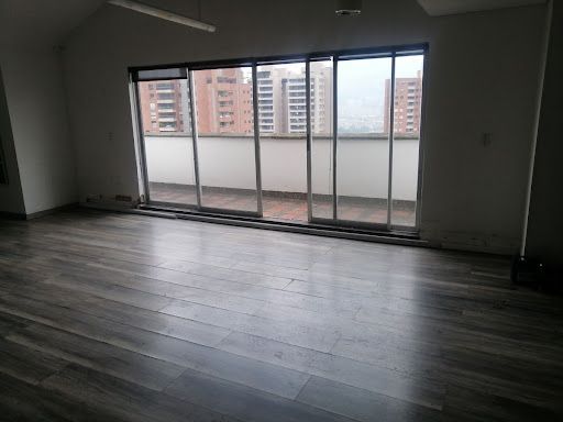 Oficina en arriendo Antioquia Medellín El Poblado 195 m2 Habitaciones 0 Baños 3 Garajes 1 Precio $15000000