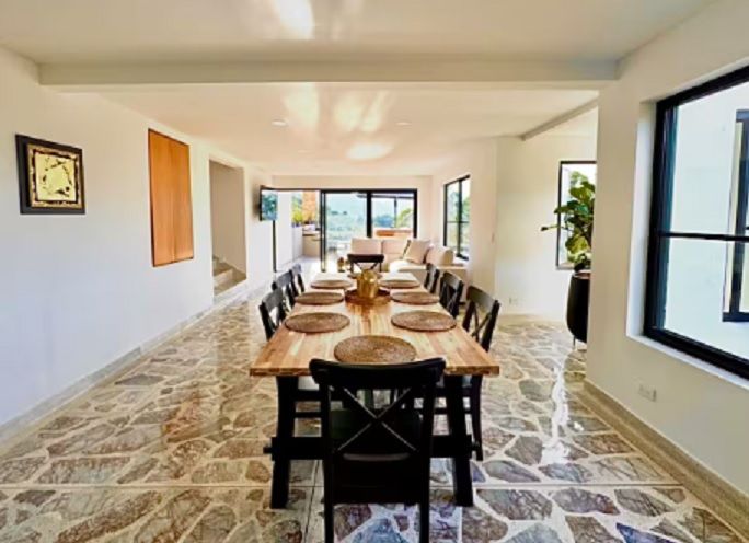 Oficina en arriendo Antioquia Envigado San Rafael 400 m2 Habitaciones 0 Baños 3 Garajes 4 Precio $23000000