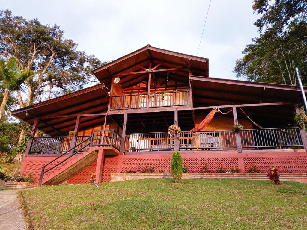 Casa Campestre en arriendo Valle Del Cauca Dagua Ricaurte 450 m2 Habitaciones 5 Baños 3 Garajes 3 Precio $3500000