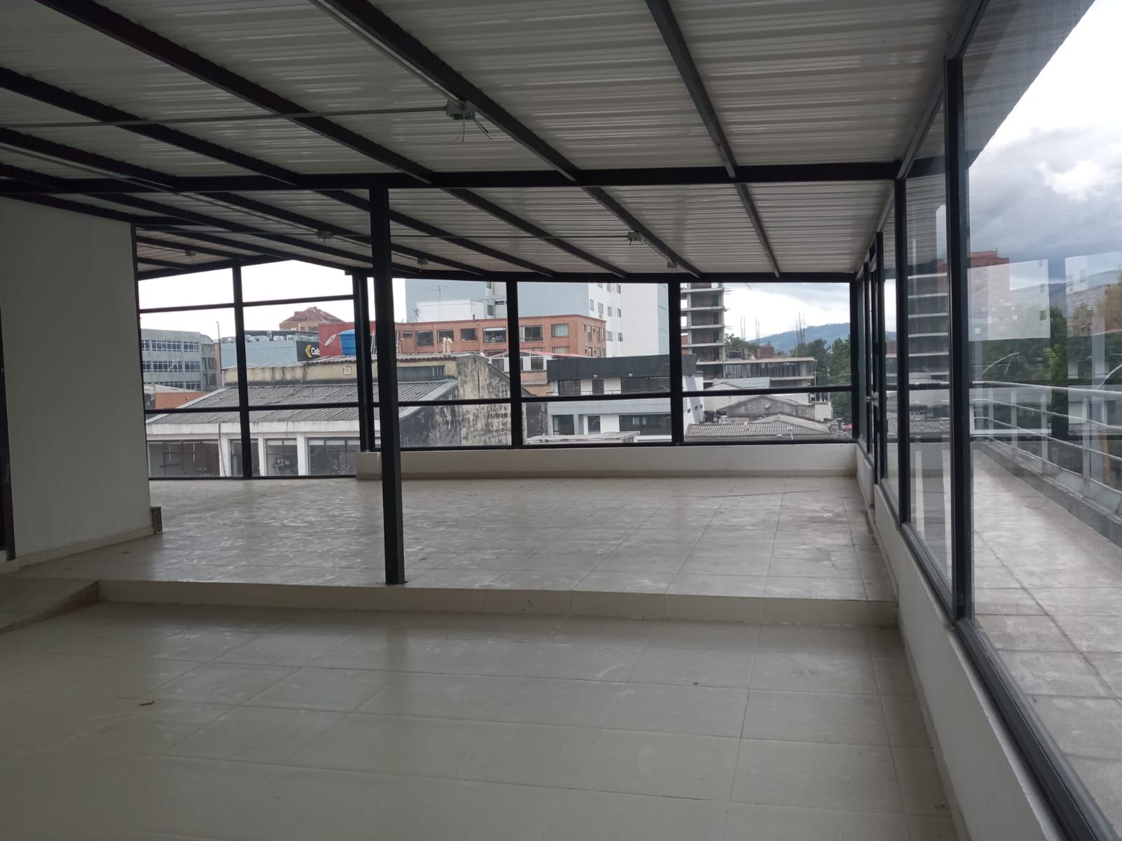 Edificio en arriendo Cundinamarca Bogotá Antiguo Country 1250 m2 Habitaciones 0 Baños 14 Garajes 1 Precio $26000000