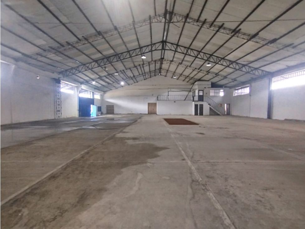 Bodega en arriendo Meta Villavicencio San Isidro 700 m2 Habitaciones 0 Baños 2 Garajes 2 Precio $15400000