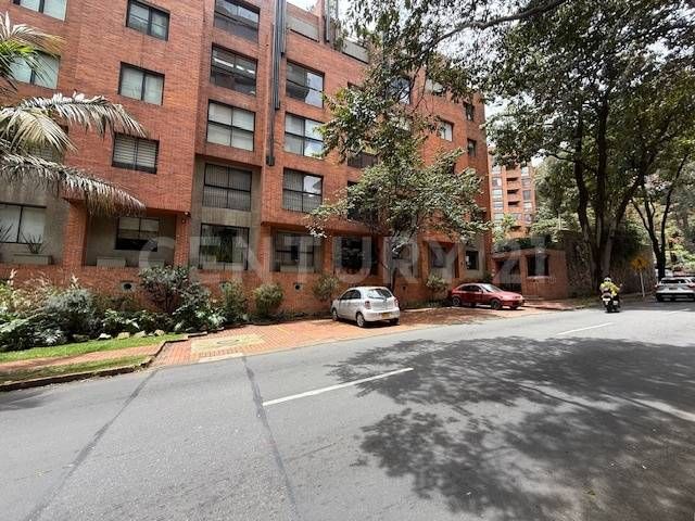 Apartamento en venta Cundinamarca Bogotá Bellavista 172 m2 Habitaciones 3 Baños 3 Garajes 2 Precio $1150000000