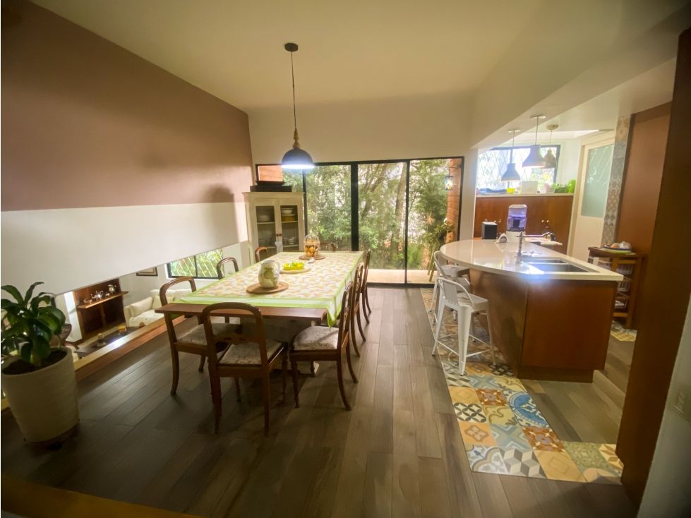 Casa en arriendo Antioquia Medellín El Tesoro 225 m2 Habitaciones 4 Baños 5 Garajes 2 Precio $16000000