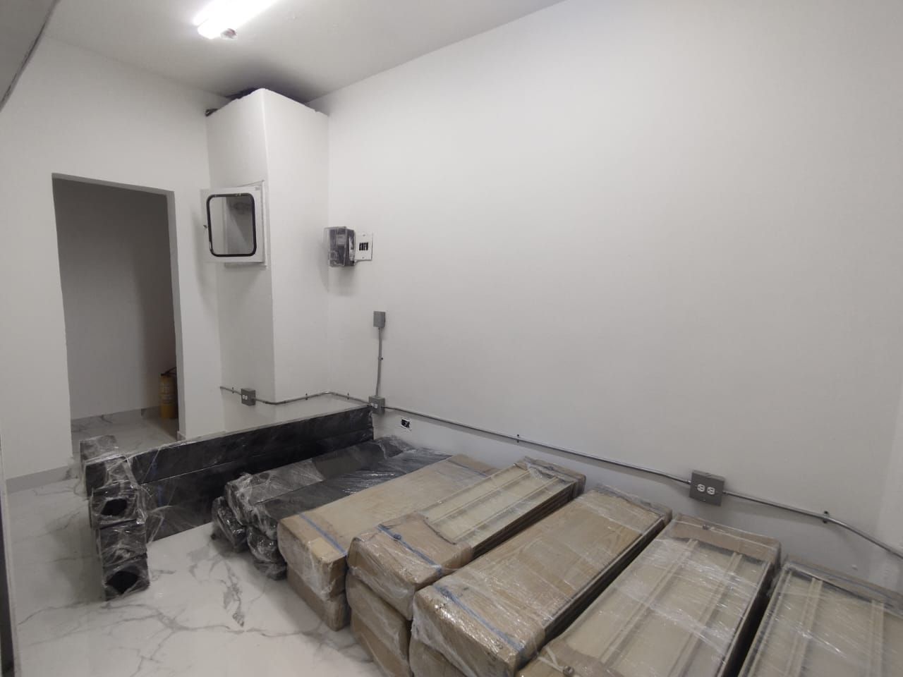 Local en arriendo Antioquia Medellín San Benito 15 m2 Habitaciones 0 Baños 0 Garajes 0 Precio $2900000