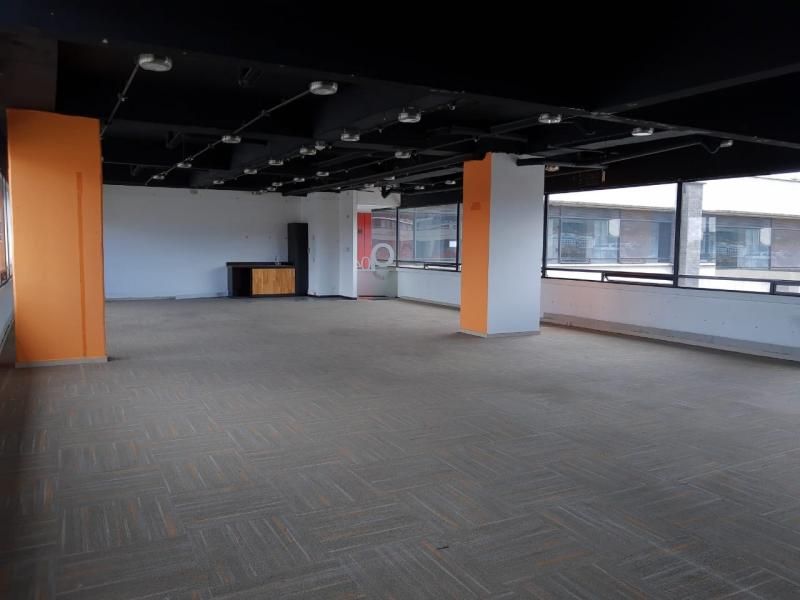 Oficina en venta Cundinamarca Bogotá Chicó Norte 196 m2 Habitaciones 0 Baños 0 Garajes 4 Precio $1800000000