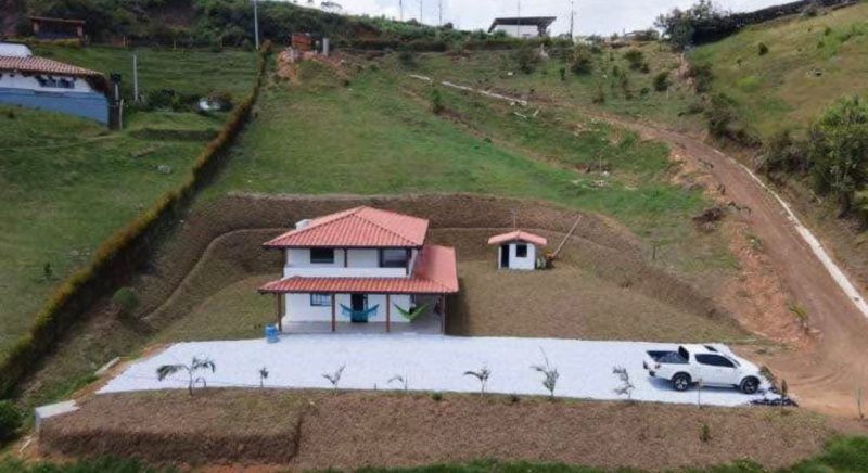 Finca en venta Antioquia Marinilla Marinilla 6500 m2 Habitaciones 6 Baños 4 Garajes 0 Precio $980000000