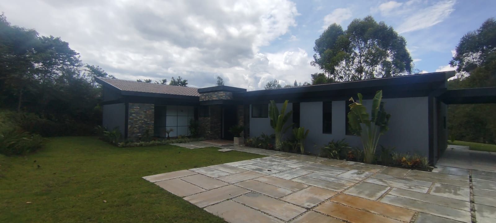 Casa en venta Antioquia El Retiro El Retiro 1800 m2 Habitaciones 4 Baños 5 Garajes 2 Precio $3300000000