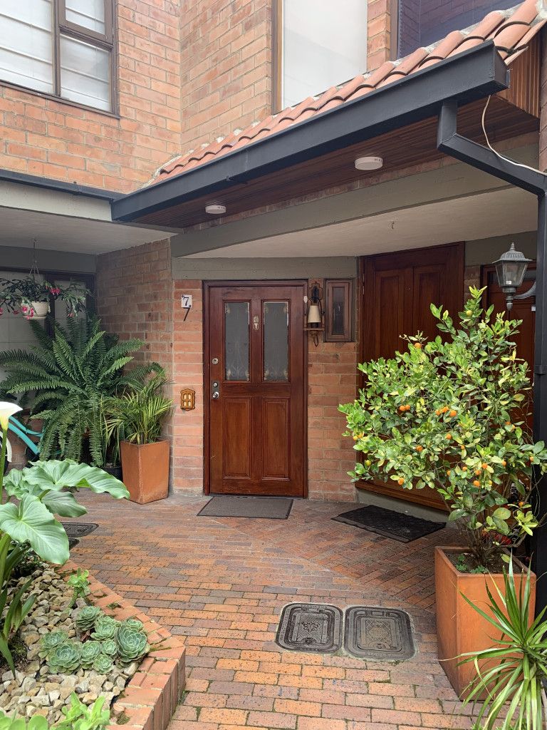 Casa en venta Cundinamarca Bogotá Santa Bibiana 130 m2 Habitaciones 3 Baños 4 Garajes 2 Precio $835000000