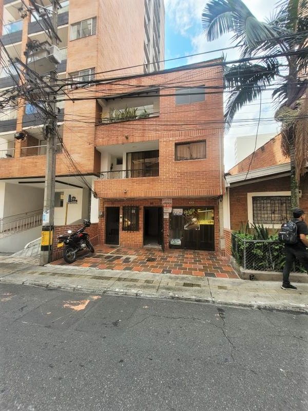 Local en arriendo Antioquia Sabaneta Calle Del Banco 18 m2 Habitaciones 0 Baños 1 Garajes 0 Precio $900000