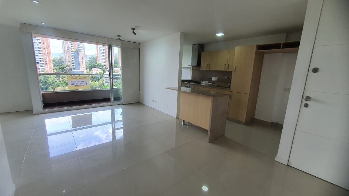 Apartamento en arriendo Antioquia Envigado El Esmeraldal 79 m2 Habitaciones 2 Baños 2 Garajes 1 Precio $3500000