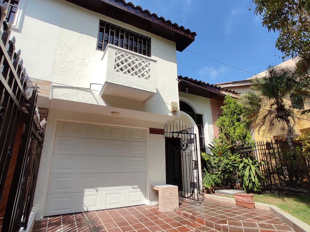 Casa en venta Atlántico Barranquilla Altos De Riomar 140 m2 Habitaciones 3 Baños 3 Garajes 2 Precio $620000000