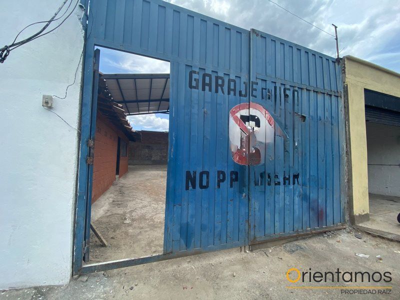 Bodega en arriendo Antioquia Medellín Naranjal 400 m2 Habitaciones 0 Baños 2 Garajes 0 Precio $13000000