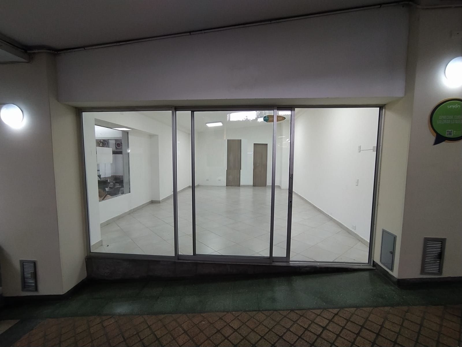 Local en arriendo Antioquia Medellín La Candelaria 46 m2 Habitaciones 0 Baños 1 Garajes 0 Precio $3763100